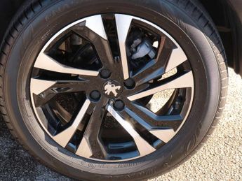 Peugeot 2008 1.2 PureTech 130 Allure Premium 5dr EAT8