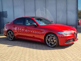 Alfa Romeo Giulia 2.0 TB 280 Veloce [Performance brake] 4dr Auto