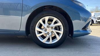 Toyota Auris 1.8 Hybrid Icon Tech TSS 5dr CVT