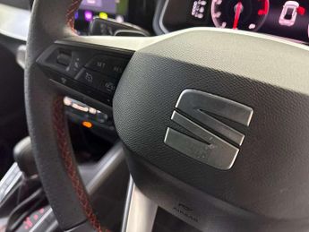 SEAT Arona 1.0 TSI 115 FR Black Edition 5dr DSG