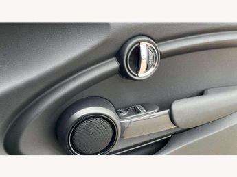 MINI Hatchback 1.5 Cooper Classic II 3dr Auto
