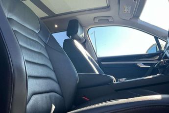 Volkswagen Touareg 3.0 V6 TDI 4Motion 231 SEL 5dr Tip Auto
