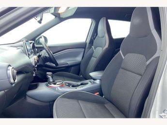 Nissan Juke 1.0 DiG-T N-Connecta 5dr DCT