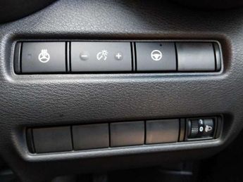 Nissan Juke 1.6 Hybrid Tekna 5dr Auto