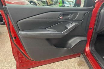 Nissan Qashqai 1.3 DiG-T MH 158 N-Connecta 5dr Xtronic