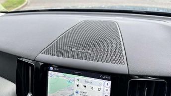 Volvo XC60 2.0 B4P Plus Dark 5dr Geartronic