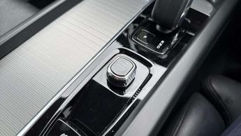 Volvo XC60 2.0 B4P Plus Dark 5dr Geartronic