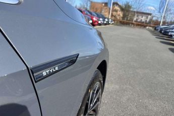 Volkswagen Golf 1.5 eTSI 150 Style 5dr DSG