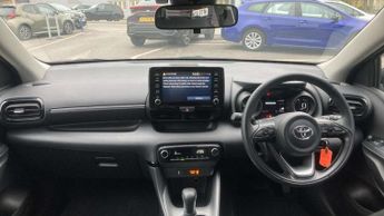 Toyota Yaris 1.5 Hybrid Design 5dr CVT