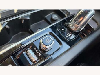 Volvo XC60 2.0 T8 Hybrid Inscription Pro 5dr AWD Geartronic