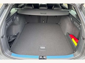 Volkswagen Passat 1.5 eTSI R-Line 5dr DSG