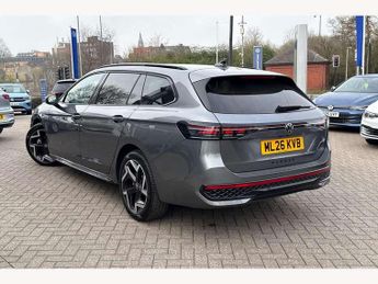 Volkswagen Passat 1.5 eTSI R-Line 5dr DSG