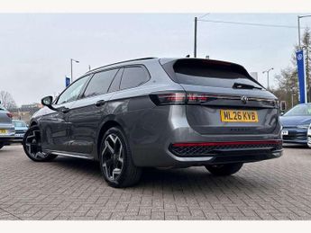 Volkswagen Passat 1.5 eTSI R-Line 5dr DSG