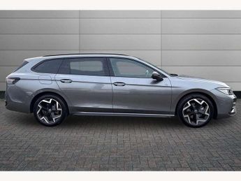 Volkswagen Passat 1.5 eTSI R-Line 5dr DSG