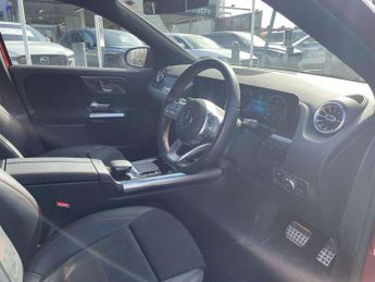 Mercedes-Benz GLA GLA 220d 4Matic AMG Line Premium Plus 5dr Auto