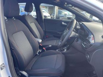 Mercedes-Benz GLA GLA 220d 4Matic AMG Line Premium Plus 5dr Auto