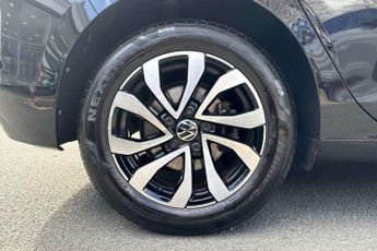 Volkswagen Golf 1.5 eTSI 150 Active 5dr DSG