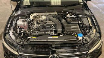 Volkswagen Golf 1.5 eTSI 150 R-Line 5dr DSG