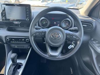 Toyota Yaris 1.5 Hybrid Design 5dr CVT