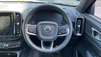 Volvo XC40 2.0 B4P R DESIGN Pro 5dr Auto