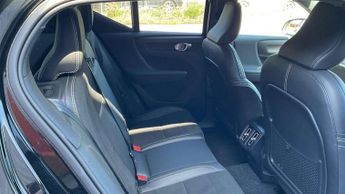 Volvo XC40 2.0 B4P R DESIGN Pro 5dr Auto