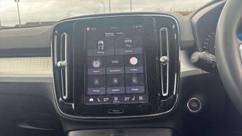 Volvo XC40 2.0 B3P Core 5dr Auto