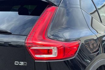 Volvo XC40 2.0 D3 Momentum 5dr AWD Geartronic