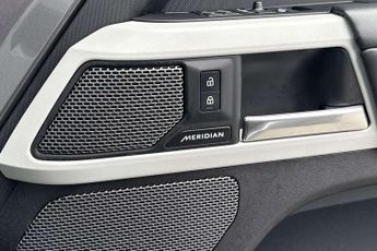 Land Rover Defender 3.0 D250 X-Dynamic HSE 90 3dr Auto