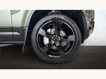 Land Rover Defender 2.0 P300e X-Dynamic HSE 110 5dr Auto