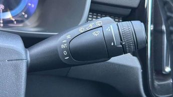 Volvo XC40 2.0 B4P Ultimate Dark 5dr Auto