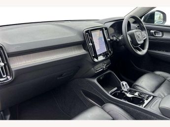 Volvo XC40 2.0 B4P Plus Dark 5dr AWD Auto
