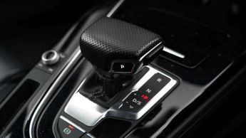 Audi A4 Avant 35 TDI Black Edition 5dr S Tronic