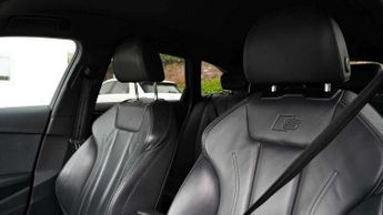 Audi A4 Avant 35 TDI Black Edition 5dr S Tronic