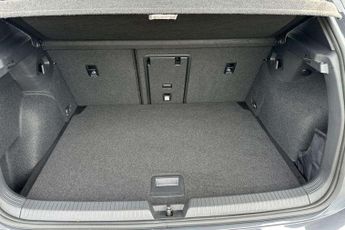 Volkswagen Golf 1.5 eTSI 150 R-Line 5dr DSG