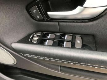 Land Rover Range Rover Evoque 2.0 TD4 SE Tech 5dr Auto