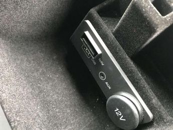 Land Rover Range Rover Evoque 2.0 TD4 SE Tech 5dr Auto