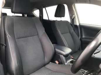 Toyota RAV4 2.5 VVT-i Hybrid Icon Tech TSS 5dr CVT 2WD