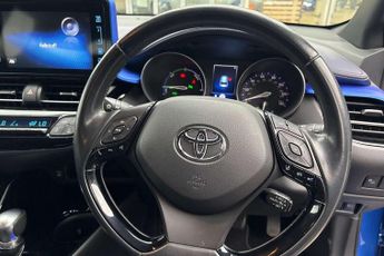 Toyota C-HR 1.8 Hybrid Dynamic 5dr CVT