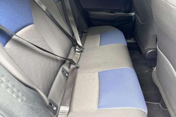 Toyota C-HR 1.8 Hybrid Dynamic 5dr CVT