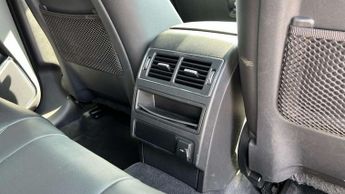 Jaguar F-Pace 2.0 D200 R-Dynamic SE 5dr Auto AWD