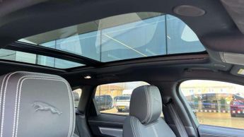 Jaguar F-Pace 2.0 D200 R-Dynamic SE 5dr Auto AWD