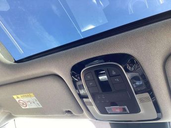 Hyundai Santa Fe 1.6 TGDi Hybrid Ultimate 5dr 4WD Auto