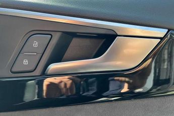 Audi A4 Avant 40 TDI Black Edition 5dr S Tronic