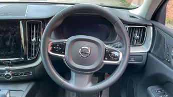Volvo XC60 2.0 B4P Plus Dark 5dr Geartronic