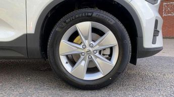 Volvo XC40 2.0 B3P Core 5dr Auto