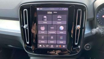 Volvo XC40 2.0 B3P Core 5dr Auto