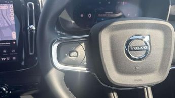 Volvo XC40 2.0 B3P Core 5dr Auto