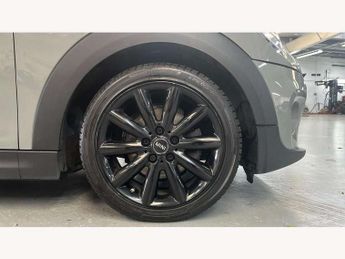 MINI Hatchback 1.5 Cooper Classic II 3dr Auto