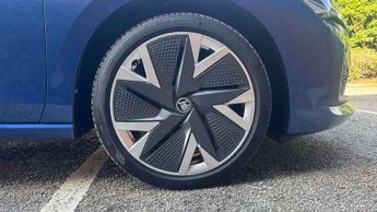 Skoda Superb Estate 2.0 TDI SE L 5dr DSG