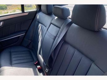 Mercedes-Benz E-Class E220 BlueTEC SE 4dr 7G-Tronic